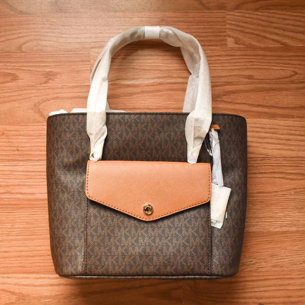 NWT Michael Kors Medium Jet Set Snap Pocket Tote in Chocolate
